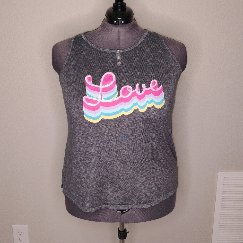 Secret Treasures Plus Size Tank Top 2XL (18W/20W) – Gray with Sequin “Love”